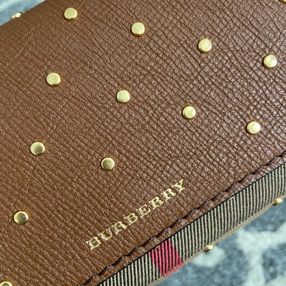 Burberry studded wallet - Picture 11 of 11